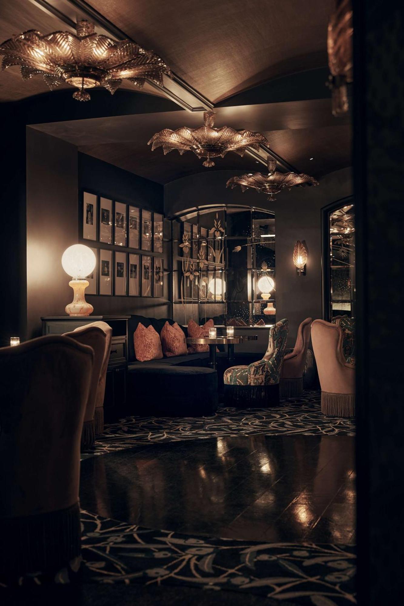 Отель Nomad Лондон Экстерьер фото The Bar at The Ivy Temple Row